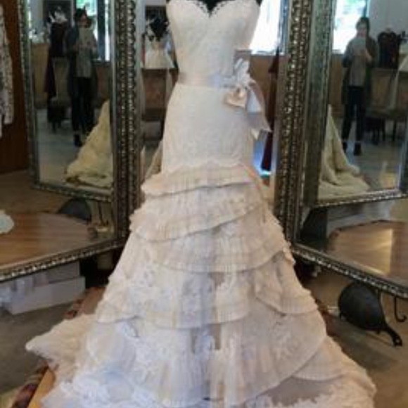 wedding dress added lace straps. Worn only a few hours. - Picture 6 of 7